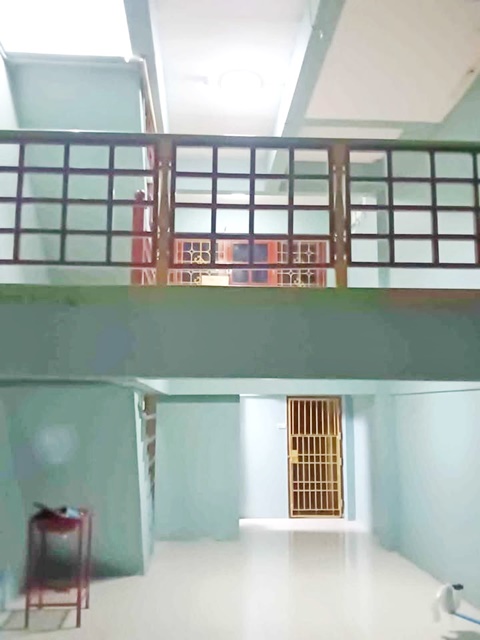 ศรีด่าน 1-5 แจส เออเบิร์น ศรีนครินทร์ 0.9 กม.อาคารพาณิชย์ 4.5 ชั้น 3นอน Food Land แบริ่ง 107  ค้าขาย ร้านอาหาร 20 ตร.วา. 3 น้ำ 350 ตร.ม.