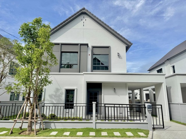 HR2140ขายบ้านเดี่ยว 2 ชั้น โครงการเซนโทร บางนา ใกล้เมกาบางนา เดินทางสะดวกใกล้ทางด่วน