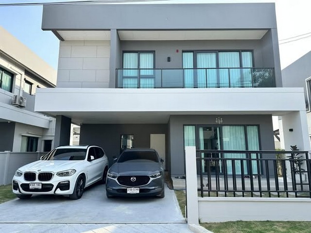 RL-016 ให้เช่า บ้านเดี่ยว เซนโทร บางนา ( Centro Bangna )ขนาด 61 ตร.ว. พร้อมอยู่ ใกล้ Mega Bangna rdsluxury