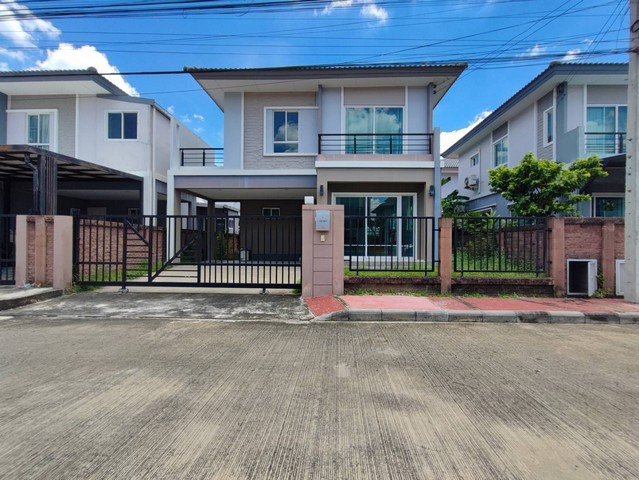 ให้เช่า The Plant Simpls Paholyothin - Saimai เดอะ แพลนท์ ซิมพลีส พหลโยธิน - สายไหมรายละเอียด :กดดูภาพ : https://bit.ly/4foClnThttps://www.winnerestateplus.com/ติดต่อ พี่เปี๊ยก Tel: 099-494-6599 ให้เช่า The Plant Simpls Paholyothin - Saimai เดอะ แพลนท์ ซิมพลีส พหลโยธิน – สายไหม สไตล์บ้านเดี่ยวบรรยากาศเงียบ เป็นส่วนตัว บ้านแต่งเพิ่มเติมม่าน,แอร์ 3 ตัว,ตู้เสื้อผ้า 1 ใบ (ไม่มีเฟอร์นิเจอร์โซฟา) มุมครัวโล่งไม่มีเคาเตอร์ครัว เหมาะสำหรับคนมีเฟอร์นิเจอร์ หรือพร