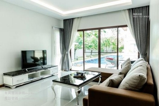 ให้เช่าบ้านสไตล์หรูโมเดรินทั้งหมด 3 หลัง สระว่ายน้ำส่วนตัว  โซนพระราม9  12 bedrooms  Near Paradise