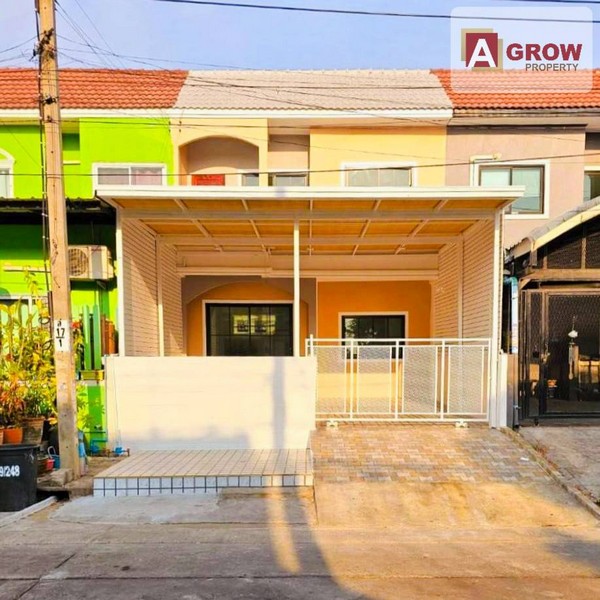 หมู่บ้านศรีประจักร์7 ถนนบางกรวย-ไทรน้อย ตกแต่งใหม่พร้อมอยู่ ถนนเมนหลักค้าขายได้