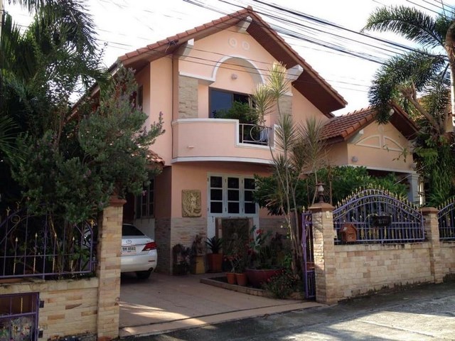 ขายบ้านเดี่ยว 2 ชั้น หมู่บ้านรามนุช 14 บ้านฉาง  อำเภอบ้านฉาง จังหวัดระยอง เนื้อที่รวม 150 ตารางวา