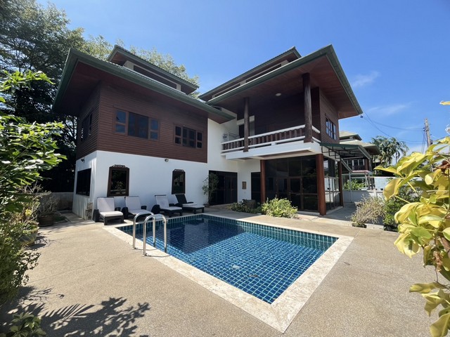 #PR034 For Rent : Rawai, 2-Storey House with Swimming Pool, 4 bedroom 3 bathroom2-story house with swimming poolHouse number 12/27 Soi NamjaiRawai location- 4 bedrooms- 3 bathrooms- Swimming pool- Garden around the house- European kitchen and Thai kitchen- Usable area 337 square meters Nearby places- Fishing pond- Super Chips Khok Tamarind- Rawai Beach- Nai Harn Beach- Naiharn Gym Rental price 85,000 baht per month for annual contract.*NoteWater and electricity costs according to government bills.Garbage fee, guard fee 1,100Internet feesWe have people cleaning the pool, garden, and outside areas only.----------------#PR034 สำหรับเช่า : บ้าน 2 ชั้น พร้อมสระว่ายนํ้าทำเลราไวย์ 4 ห้องนอน 3 ห้องนํ้าบ้าน 2 ชั้นพร้อมสระว่ายนํ้าบ้านเลขที่ 12/27 ซอยน้ำใจ ทำเลราไวย์ - 4 ห้