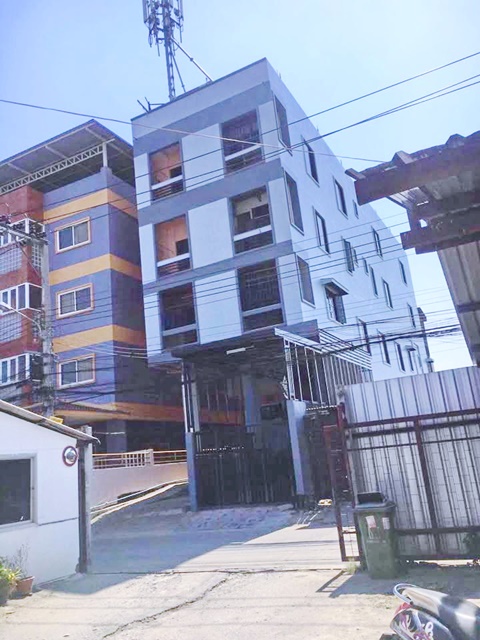 โฮมออฟฟิศ ตลาดมาร์เก็ตทูเดย์  500 ม.MRT ศรีกรีฑา 900ม.ให้เช่า 4 ชั้น 5 นอน 6 น้ำ  300 ตร.ม.19 ตร.วา.เฟอร์ครบ ม.นานาชาติแสตมฟอร์ด 2.2 กม.