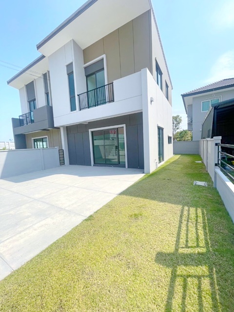 ไม่เคยอยู่ แปดริ้ว 3 นอน บางปะกง โรบินสัน ฉะเชิงเทรา 700ม. ให้เช่าบ้าน 2 ชั้น  2 น้ำ3 แอร์ ทุกห้อง ตลาดทรงชัย 1.4กม. ไทวัสดุ  450ม. 