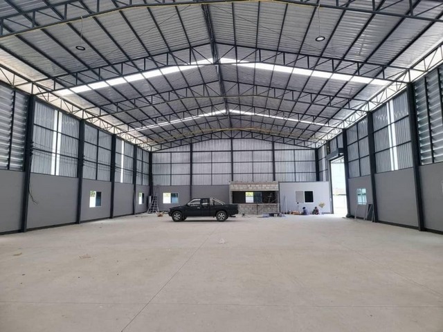  ขายโกดังพื้นที่สีเหลือง เนื้อที่ดิน 2 ไร่ ต.หนองบอนแดง  อ.บ้านบึง  จ.ชลบุรีรหัส AOM 1665- ขายโรงงาน เนื้อที่ดิน 2 ไร่ ต.หนองบอนแดง  อ.บ้านบึง  จ.ชลบุรี- พื้นที่ตัวโรงงานขนาด 950 ตารางเมตร- มีรั้วรอบที่ดิน- ไฟฟ้า 3 เฟส ขนาด 250kva.- พื้นที่สีเหลือง - ขอใบรง 4 ได้-อยู่ระหว่างดำเนินการก่อสร้าง -พร้อมใช้งานเมษายน 2568ขาย 18,500,000 บาท ค่าโอนคนละครึ่งสนใจติดต่อ คุณต๋อย   086 - 5427078ID:LINE 0865427078                คุณต๋อม   