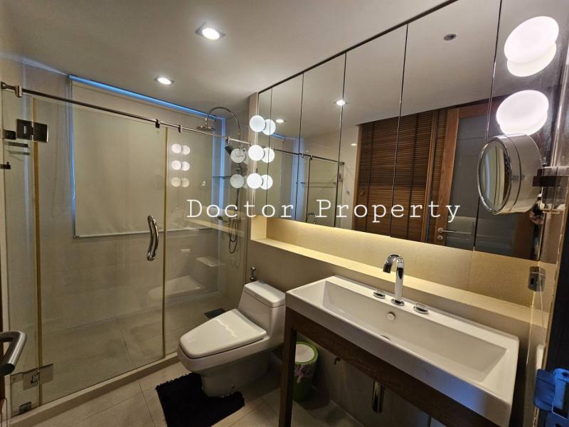 Best Deal!! Supalai Premier Place Asok for Sale  Two Bed, Two Bath 117.95 Sq.m. Built-in Furniture, Ready to move in!