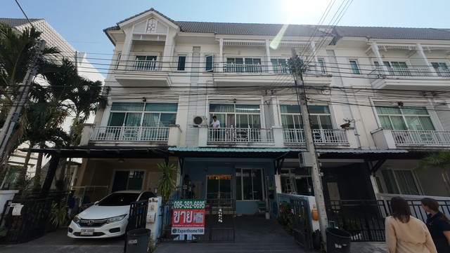 เดอะเมทโทรพระราม9  ทาวน์เฮาส์3 ชั้น 3 นอน 3 น้ำ ในราคาพิเศษ อยู่ในทำเลที่มีศักยภาพสูง