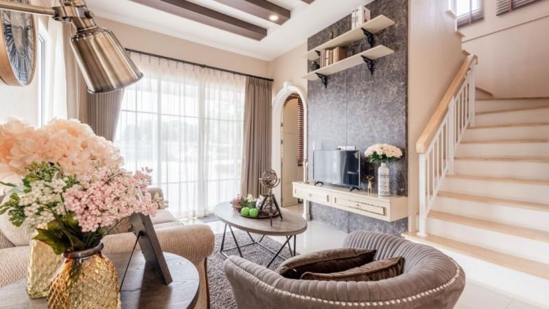 ราคาเริ่มต้นที่ 4.59 ล้าน #ดีญ่าวาเล่ย์ #สารภี บ้านเดี่ยวหลังใหญ่ #สไตล์ยุโรปทัสคานี #เฟอร์นิเจอร์ครบ #ติดถนนใหญ่ เข้าเมืองง่าย รถไม่ติด