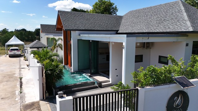 ขายบ้านพูลวิลล่า เมืองร้อยเอ็ด ราคา 2,800,000 บาท พท.ใช้สอย 120 ตรม