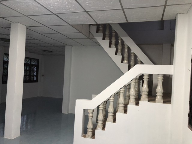 เน้นทรัพย์ดีราคาคุยกันได้  บ้านปูน 1 ชั้น ต.บางเลน อ.บางใหญ่ 100 วา แหล่งเจริญ  นนทบุรี เนื้อที่ ราคาคุยได้ค่ะ