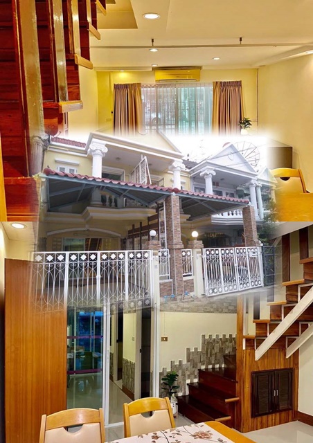 รพ.ศิครินทร์ 500 ม.เฟอร์หรูครบ MRT ศรีลาซาล 900 ม. ทาวน์เฮ้าส์2 ชั้น 3นอน รร.นานาชาติสิงคโป18 ตร.วา. บางนา ตราด 52-56 เซ็นทรัล บางนา 2.2 กม.