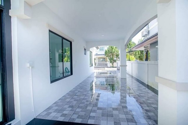 ขายต่ำกว่าราคา บ้านเดี่ยว 2 ชั้น รีโนเวทใหม่ เงียบสงบ โซนสันกำแพง