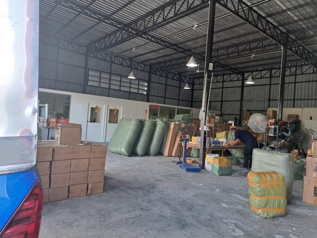 P324 ขายที่ดิน พร้อมสิ่งปลูกสร้าง โกดัง ซอยรามอินทรา 109 ถนนพระยาสุเรนทร์ พระยาสุเรนทร์ 30  เหมาะเป็นศูนย์กระจายสินค้า หรือ สต๊อกสินค้า