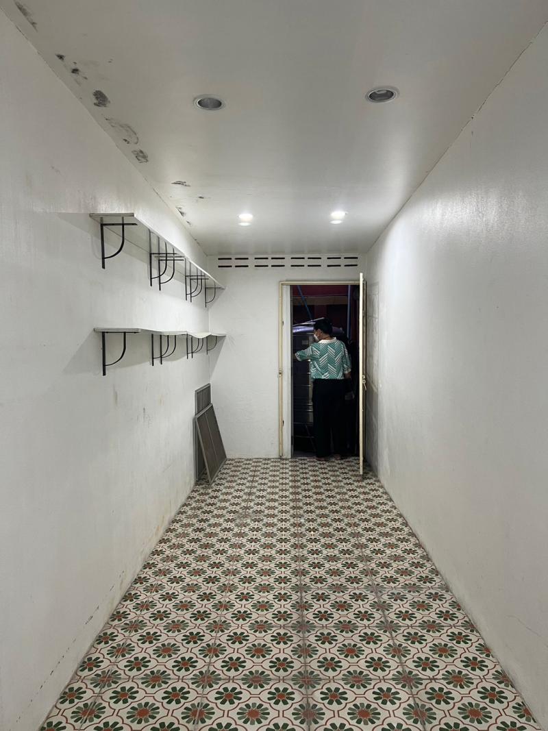 ขายตึก 1 คูหา 29 ตร.ว ทำเลโครตรดีโซนดอนเมืองตลาดโกสุมร่วมใจ อาคารน่าลงทุน 1 ห้อง ใกล้รถไฟฟ้าสายสีแดง