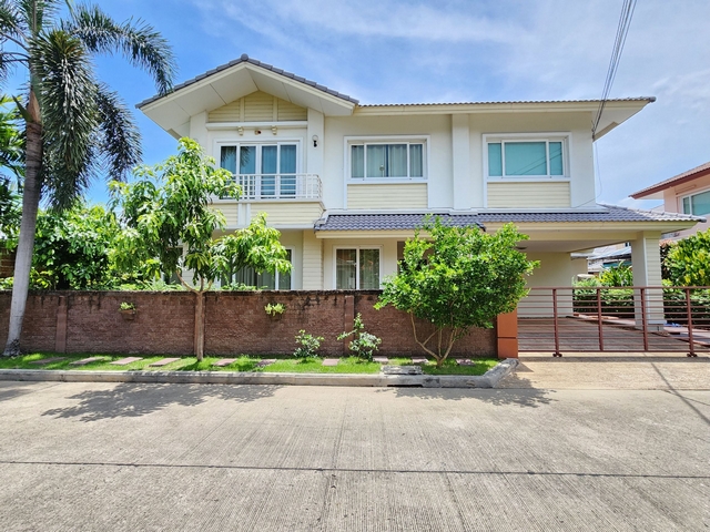 ขายบ้านเดี่ยว คาซ่าวิลล์ พระราม 2-2 (พระราม 2 ซอย 50) ขนาด 84 ตรว 4 นอน ใกล้เซ็นทรัลพระราม 2  ตกแต่งใหม่รายละเอียด (รหัส B1-0125)*** บ้านเดี่ยว ม.คาซ่าวิลล์ พระราม 2-2 ขนาดใหญ่ 4 นอน 4 น้ำ หน้าบ้านทิศตะวันออกเฉียงใต้ ****** ราคาขาย 12.9 ล้านบาท เท่านั้น ****** สนใจติดต่อ 089-175-6462  ***- บ้านเดี่ยว 2 ชั้น ขนาด 84 ตารางวา  พื้นที่ใช้สอย 245 ตรม. ขนาด 4 ห้องนอน, 4 ห้องน้ำ 1 ห้องครัว 1 ห้องรับแขก จอดรถได้หลายคัน- ตกแต่ง