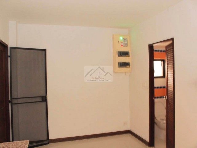 ให้เช่าทาวน์โฮม 3 ชั้น 270 ตรม. ซอยอารีย์สัมพันธ์ ใกล้ BTS อารีย์ จอดรถ 6 คัน *** จดทะเบียนบริษัทได้