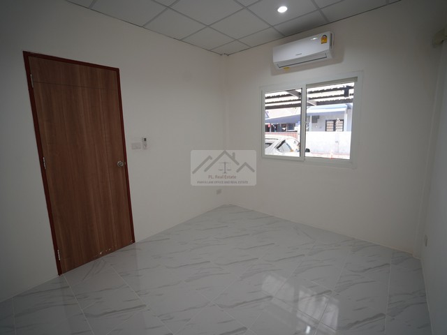 ให้เช่าบ้านชั้นเดียว 48 ตรว. หมู่บ้านมณียา ถนนประดิษฐ์มนูญธรรม เลียบด่วน เหมาะทำโฮมออฟฟิศ อยู่อาศัย หรือคลังกระจายสินค้า ที่จอดรถ 6 คัน