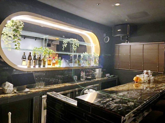 ใจกลางเอกมัย  รร.นานาชาติเอกมัย 500ม. อาคารพาณิชย์ ให้เช่าชั้น 1-2 2นอน 1 น้ำย่านธุรกิจ เหมาะสำหรับประกอบธุรกิจทำบาร์ คาเฟ่ ร้านอาหาร