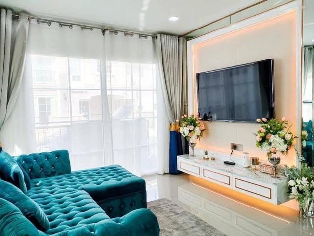 ให้เช่า บ้าน 2ชั้น โครงการ โกลเด้น นีโอ บางนา-สวนหลวง เฉลิมพระเกียรติสอบถามข้อมูลและนัดชมสถานที่ :ติดต่อ : เนย์ 084-3563945https://line.me/ti/p/pj4uwCgxT9ติดต่อ : ตั้ม 093-2287932https://line.me/ti/p/UX1-r-vLMBบ้าน 2ชั้น โครงการ โกลเด้น นีโอ บางนา-สวนหลวง เฉลิมพระเกียรติเนื้อที่ 36 ตารางวาพื้นที่ใช้สอย 136 ตารางเมตร4 ห้องนอน3 ห้องน้ำ2 ที่จอดรถราคาเช่า : 48,000 บาท/เดือน ( มัดจำ 2 ล่วงหน้า 1 เดือน )เครื่องใช้ไฟฟ้า :- ตู้เย็น- ไมโครเว