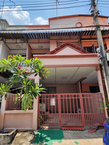 สนใจติดต่อเบอร์/ Line ปุ๋ย 080-8796-822ขายด่วน ทาวน์เฮ้าส์ 2 ชั้น  ใกล้ตลาดไท 18 ตรว.คลองหนึ่ง คลองหลวง รังสิต ปทุมธานีที่อยู่  หมู่บ้าน เหรียญทอง รังสิต คลองหนึ่ง คลองหลวง ปทุมธานี 2 ห้องนอน 2ห่องน้ำ พร้อมทึจอดรถราคาขาย 1.5 ล้าน ฟรีโอน (ต่อรองราคาได้กับเจ้าของ)รายละเอียดทาวน์เฮ้าส์ 2 ชั้น18 ตรว.หน้ากว้าง 4.5 เมตร.ต.คลองหนึ่ง อ.คลองหลวงปทุมธานี ห่างถนนคลองหลวง 50 เมตรถนนพหลโยธิน 200 เม