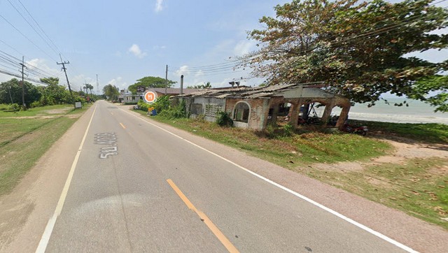 พื้นที่ดิน ที่ดินใกล้ทะเล ท่าใหม่ จันทบุรี ใหญ่ 0 ตร.วา 2 Ngan 4 ไร่ 28000000 THAI BAHT   บรรยากาศดี ที่ดินทรงสี่เหลี่ยมผืนผ้า ติดถนนทางหลวงหมายเลข 4036 (ถนนเลียบทะเล) และเหมาะสำหรับพัฒนาโครงการ 