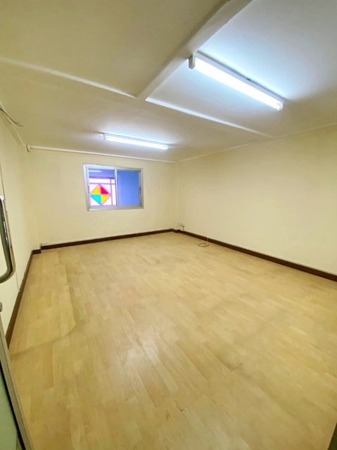 MRTลาดพร้าว 101 1กม. 8นอน โลตัส ลาดพร้าว101 900ม. ถูกที่สุด ทำเลดี ใจกลางเมือง อาคารพาณิชย์ 4 ชั้น 5 น้ำ 18 ตร.วา ตลาดนครไทย 900 ม.