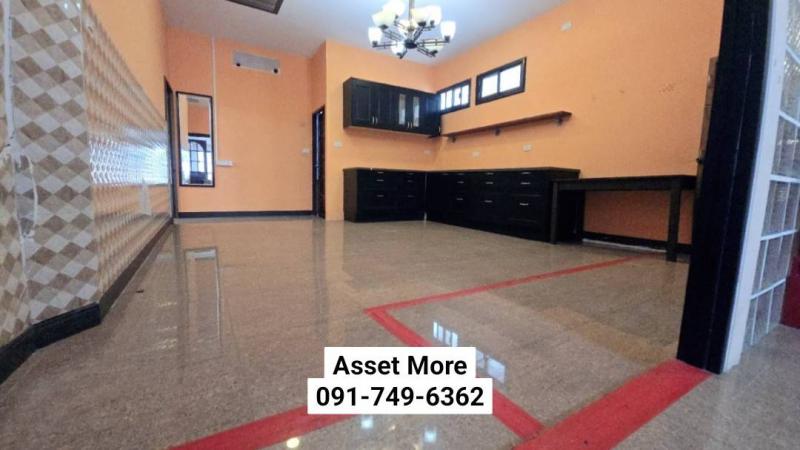 ให้เช่า ทาวน์โฮมหลังมุม เนื้อที่เยอะมาก  45 ตารางเมตรเทียบเท่ากับบ้าน 2 หลัง โครงการ ทาวน์อเวนิว พระราม9  กรุงเทพกรีฑา7  หัวหมาก บางกะปิ /รหัสทรัพย์  67-AMY-TH034•ตำแหน่งสถานที่  :    กรุงเทพกรีฑา 7  หัวหมาก บางกะปิ กรุงเทพมหานคร•ราคาเช่า   28,000 บาท  รายละเอียดทรัพย์   oโครงการ ทาวน์อเวนิว พระราม9 (โครงการของแสนสิริ)oที่ดิน 45 ตารางวา (หลังทั่วไป 20 ตารางวา)   oพื้นที่ใช้สอย 180 ตารางเมตรo3 