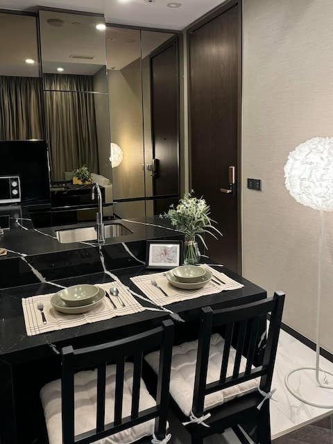 The Esse Sukhumvit 36 spacious private quiet 16th floor BTS Thonglor