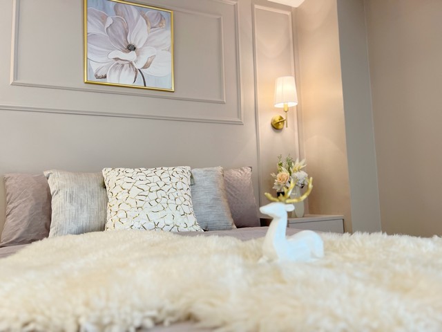 #รีเจ้นท์รัชดาทาวเวอร์Regent Ratchada Tower.ราคา : 1.65 ล้าน ( ค่าโอน 50 : 50 )เช่า : -แบบห้อง : 1 ห้องนอน 1 ห้องน้ำขนาด : 28 ตร.มชั้น : 10ทำเล : ฺรัชดา ห้วยขวาง  (ซอยอินทามระ 49)*** ห้องรีโนเวท ใหม่ build-in สวยมาก ฟรีเฟอร์ฯ แอร์ใหม่ เครื่องใช้ไฟฟ้าตามรูป#เลี้ยงสัตว์ได้- ส่วนกลาง 22 บาทต่อตารางเมตร- เงินเดือน 19,000 กู้ได้ ผ่อนเริ่มต้น 7,XXX .097-4542624Line : @condo9444WeChat: twr262410.02.25     #code31634.#เช่าคอนโด #ขายคอนโด #คอนโดให้เช่า #อสังหา #บ้าน #คอนโ�