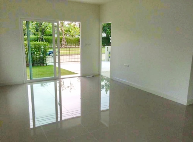 บางบ่อ โรงพยาบาลบางเสาธง 2A/C บ้านเดี่ยวสวนใหญ่ 170ตรม.ให้เช่า 52 ตรว. 3นอน 2น้ำ 2จอดรถสมุทรปราการ 2003