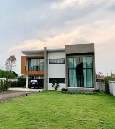 บ้านเดี่ยว นอกโครงการ สนามหญ้ากว้าง เลี้ยงสัตว์ได้ ใกล้แยกหนองจ๊อม 3 นาที และใกล้รวมโชคพลาซ่า