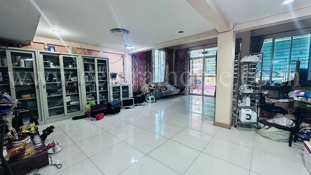 อาคารพาณิชย์ 5 ชั้น ซอยกาญจนาภิเษก 008 ตกแต่งภายในสวย พร้อมอยู่