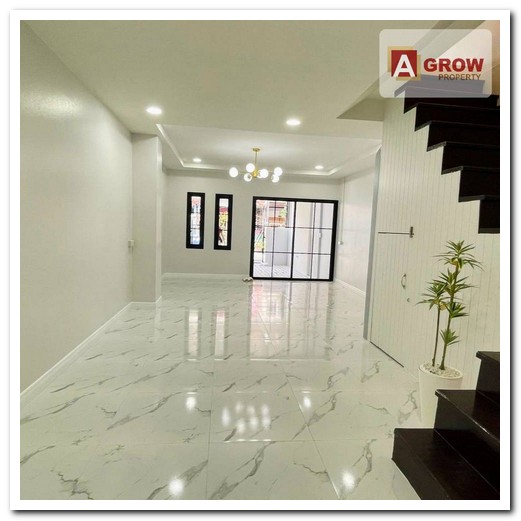 หมู่บ้านทวีทอง บางเมืองใหม่ สมุทรปราการ รีโนเวทใหม่ทั้งหลัง