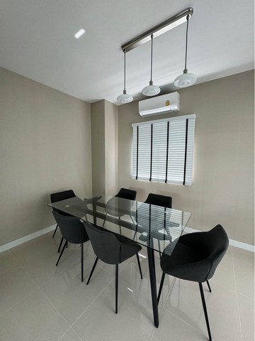 ให้เช่าบ้านถนนเลียบกาญจนาภิเษก ถนนศรีนครินทร์-ร่มเกล้า ถนนกรุงเทพกรีฑา ถนนร่มเกล้า มอเตอร์เวย์  หลังมุม The Palm krungthep kreetha wongwaen