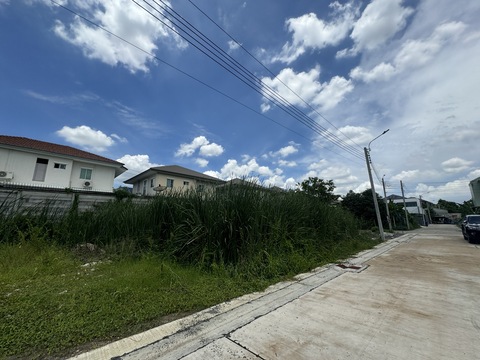 ให้เช่า บ้านเดี่ยว 3 ชั้น รีโนเวทใหม่ 100 ตรว. 4 ห้องนอน สาทร ซอย เย็นอากาศ 2 สวนพลู ใกล้ One Bangkok สวนลุมพินี สีลม และ MRT ลุมพินี*** ราคาเช่า 109,900 บาท/เดือน สัญญาขั้นต่ำ 1 ปีติดต่อ คุณช่อผกา 0616198565 LINE 0616198565หากไม่รับสาย รบกวนขอความกรุณาลูกค้า @line ทิ้งรูปและข้อมูลไว้นะคะhttps://line.me/ti/p/zu0mm-ozFXบ้านเดี่ยวปรับปรุงใหม่ 3 ชั้น ย่านสาทร เย็นอากาศ สวนพลู พื้นที่กว้าง ตกแต่งครบพร้อมเข้าอยู่พื้นที่กว้า