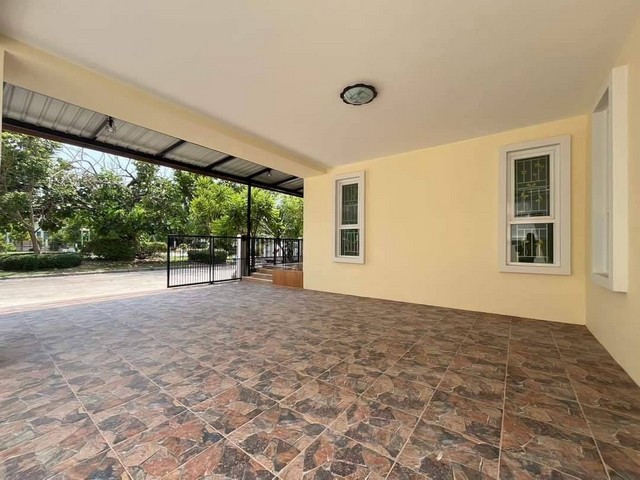 จัดโปรด่วนจองลดทันที่100000บาท บ้านสวยพร้อมอยู่ ด่วนบ้านเดี่ยวชั้นเดี่ยวใกล้นิคมอมตะซิตี้พานทองชลบุรี สิรัชชา พาร์ค