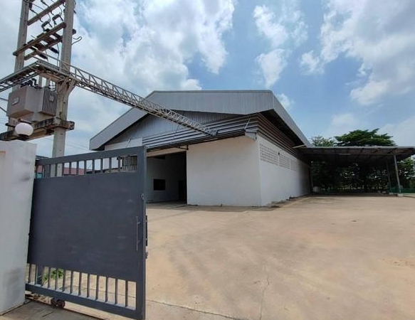  ให้เช่าโรงงาน เนื้อที่ 1.5 ไร่ 500 ตรมริมถนนสุวินทวงศ์ ฉะเชิงเทรา  มีใบรง. 4