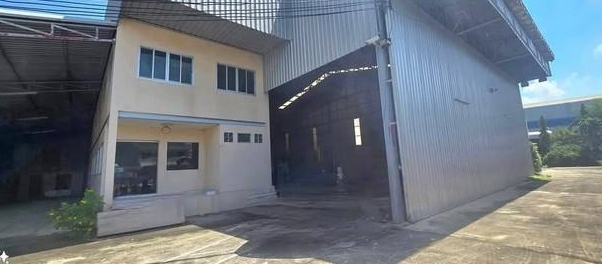 ให้เช่าโกดัง   900 ตรมถนน 346 ปทุมธานี-บางเลน นครปฐม