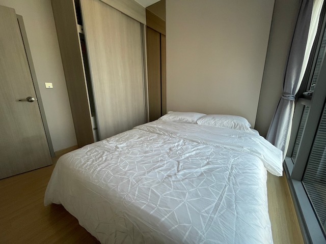 Whizdom Connect beautiful view quiet safe 31st floor BTS Punnawithi