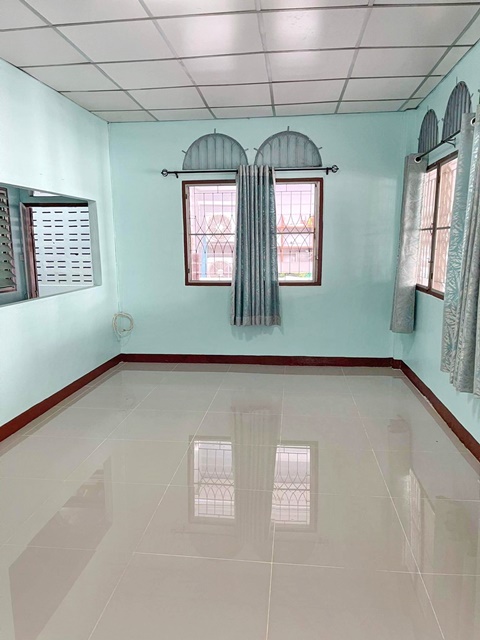 บ้านเดี่ยวชั้นเดียว 50 ตร.วา.รัชดา MRTสุทธิสาร 1.84 กม. MRTโชคชัย4 800ม.200 ตร.วา.ย่านธุรกิจ ห้วยขวาง นานาชาติเพรพ 650 ม. 4 นอน