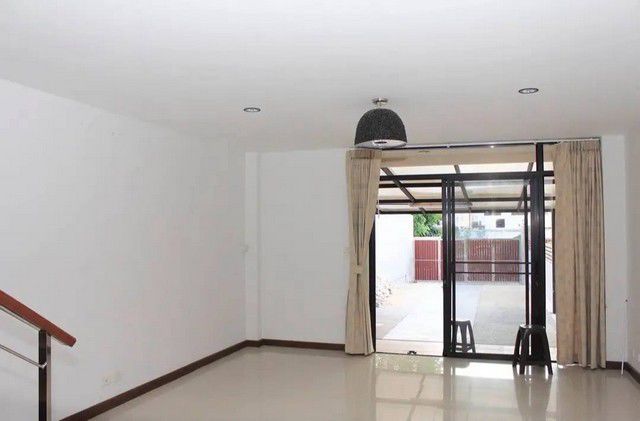 ให้เช่า ทาวน์เฮ้าส์ 3 ชั้น ทำเลใจกลางเมือง ซอยอารีย์สัมพันธ์ สะพานควาย ใกล้ BTS อารีย์