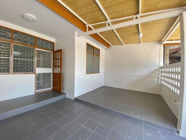 Vายทาวน์เฮ้าส์ มาบตาพุด ระยอง หนึ่งล้านต้นๆ ใกล้วัดโสภณ