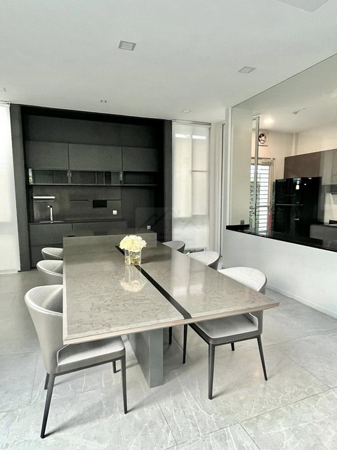 ขายบ้านเดี่ยว 2 ชั้น ดีไซน์ใหม่สไตล์ Modern 101.9 ตรว. 4 ห้องนอน โครงการ วีเว่ บางนา กม. 7 VIVE Bangna-KM.7 ซอยราขวินิตบางแก้ว