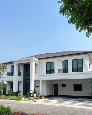 ราคาพิเศษบ้านสุดหรูหลังใหญ่ โครงการใหม่ เศรษฐสิริ รวมโชค