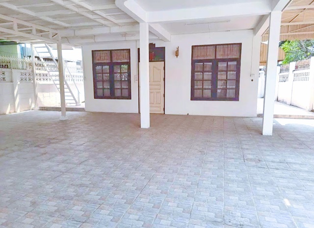 รัชดาภิเษก 16-20 MRTห้วยขวาง1กม. ให้เช่าคฤหาสน์ 2 ชั้น 80 ตร.วา.ประชาราษฎร์บำเพ็ญ20-26 268 ตร.ม. 3-4นอน  สุทธิสาร