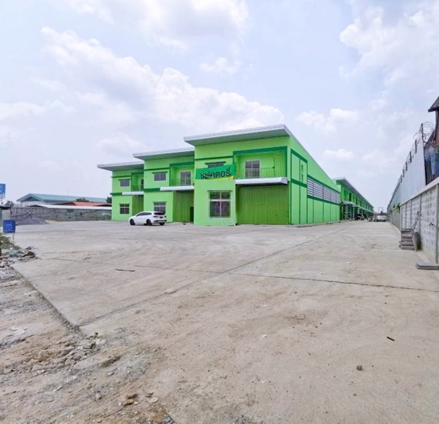 ให้เช่าโกดัง คลังสินค้า ลาดหลุมแก้ว 375ตร.ม.105ตร.วา. รพ.ปากเกร็ด 2 4.9 กม. ริมถนนใหญ่ กาญจนา วัดไพร่ฟ้า 4.13 กม. ตลาดนัดทองสะอาด 500ม.