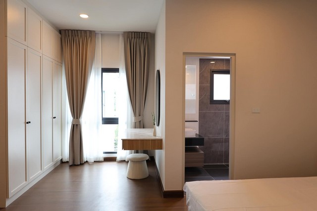 HR2270ให้เช่าบ้านเดี่ยวหรู โครงการ The City วัชรพล ย่านสุขาภิบาล5 ใกล้ทางด่วน พร้อมเข้าอยู่