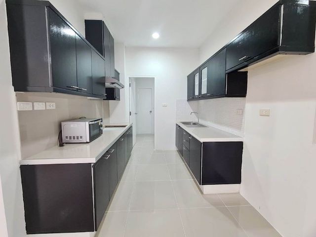 Waterford Sukhumvit 30 spacious comfortable safe 45th floor BTS Phrom Phong